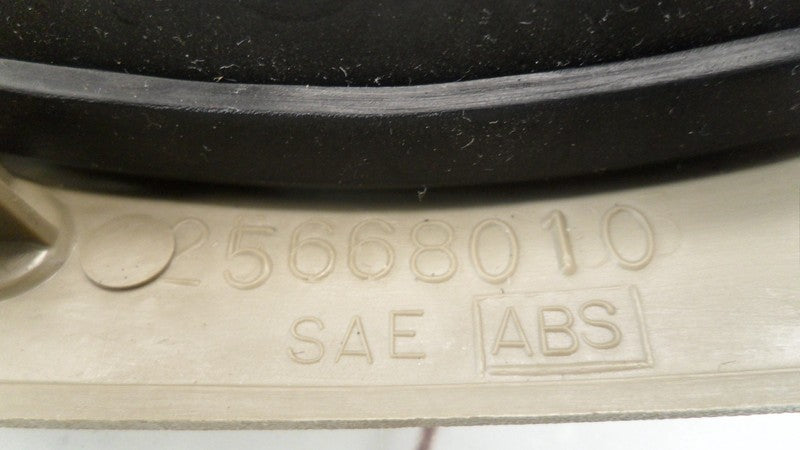 25668010 2001-2005 Buick Park Avenue Driver FL Dashboard Air Vent Used 25668010 OEM
