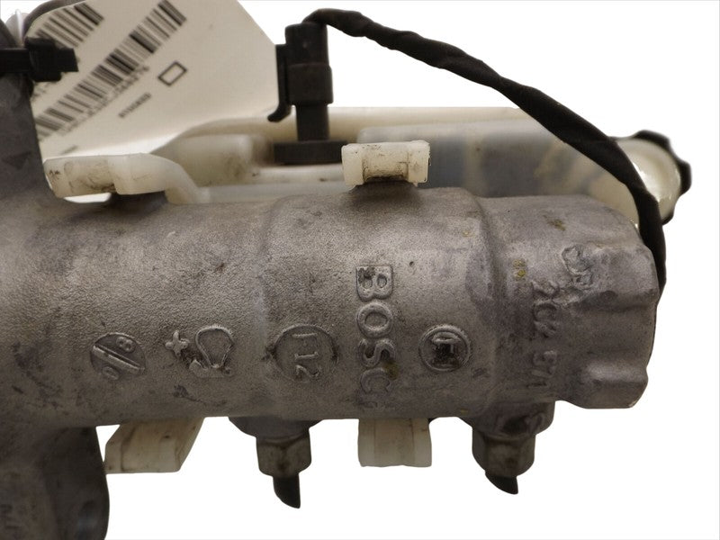 84279343 2009-2012 Chevrolet Traverse 3.6L Brake Master Cylinder Used 84279343 OEM