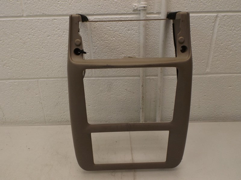 10405160 1998-2005 Oldsmobile Silhouette Radio Bezel Used OEM 10431826