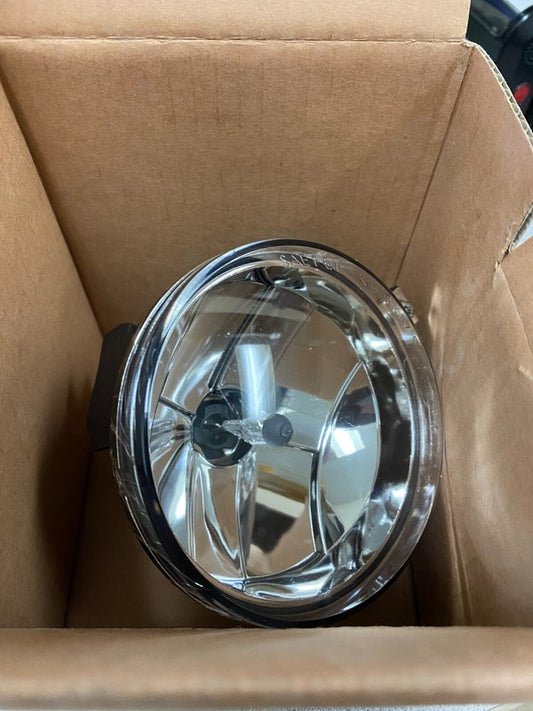 CH2592113 01-04 Dakota 01-03 Durango Fog Light New Right or Left CH2592113 