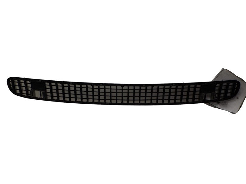 51138204860 2002-2006 BMW 325xi Front Grille Used OEM 51138204860 