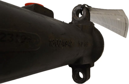 19209250 1999-2006 Chevrolet Silverado 1500 Brake Master Cylinder W/ Cylinder Used OEM