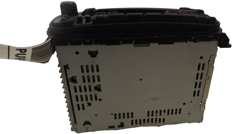 56043286AF 2001-2007 Chrysler Town &amp; Country Radio Unit Used OEM 05064042