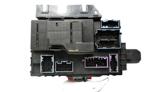 8L8T 15604 AK 2008-2012 Ford Escape Fuse Relay Box Used OEM 8L8T 15604 AK