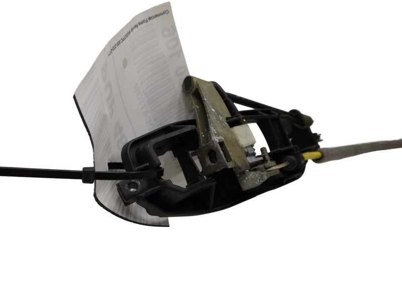 613169013769 2002-2006 BMW 325xi Driver FL Door Handle Bracket Used OEM 613169013769