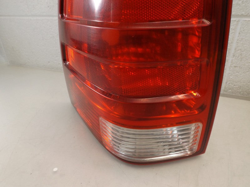2L1Z13404AB 2003-2006 Ford Expedition Driver FL Tail Light Assembly Used 2L1Z13404AB OEM