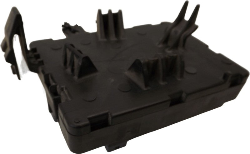 15890024 2006-2011 Chevrolet Impala Engine Bay Fuse Relay Box Used OEM 15890024