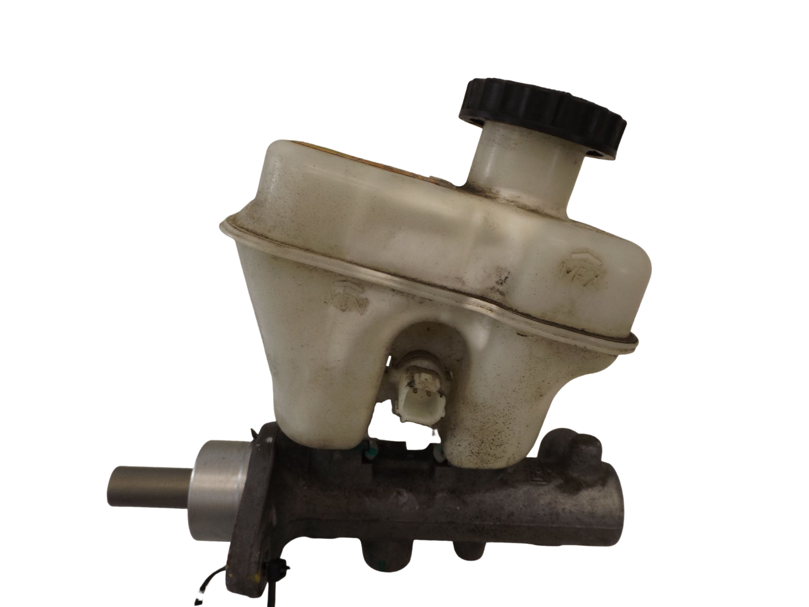 9L8Z2140C 2009-2012 Ford Escape Brake Master Cylinder 2.5L Used 9L8Z2140C OEM