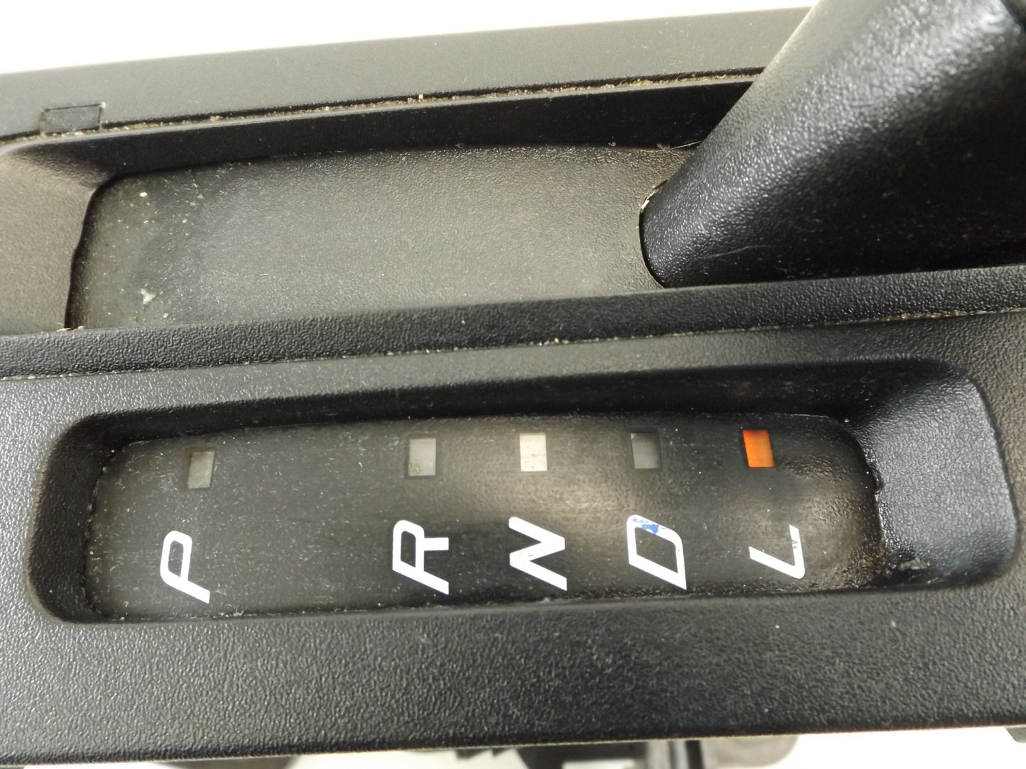 F1EP-7K004-UC3JA6 2010 Ford Focus Automatic Transmission Shifter Used F1EP-7K004UC3JA6 OEM