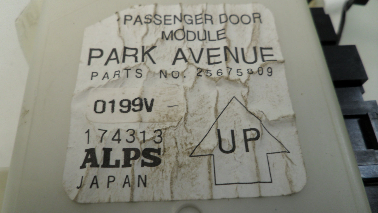 25675809 1999-2005 Buick Park Avenue FR Door Control Module Used 25675809 OEM