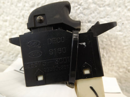 621W17520 2001-2006 Hyundai Santa Fe Driver Rear Left Door Window Switch Used 621W17520