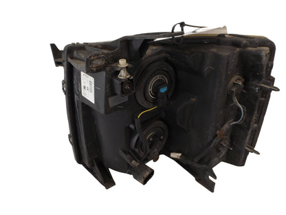 25833679 2007-2013 Chevrolet Silverado 1500 Passenger FR Headlight Used 25833679 OEM