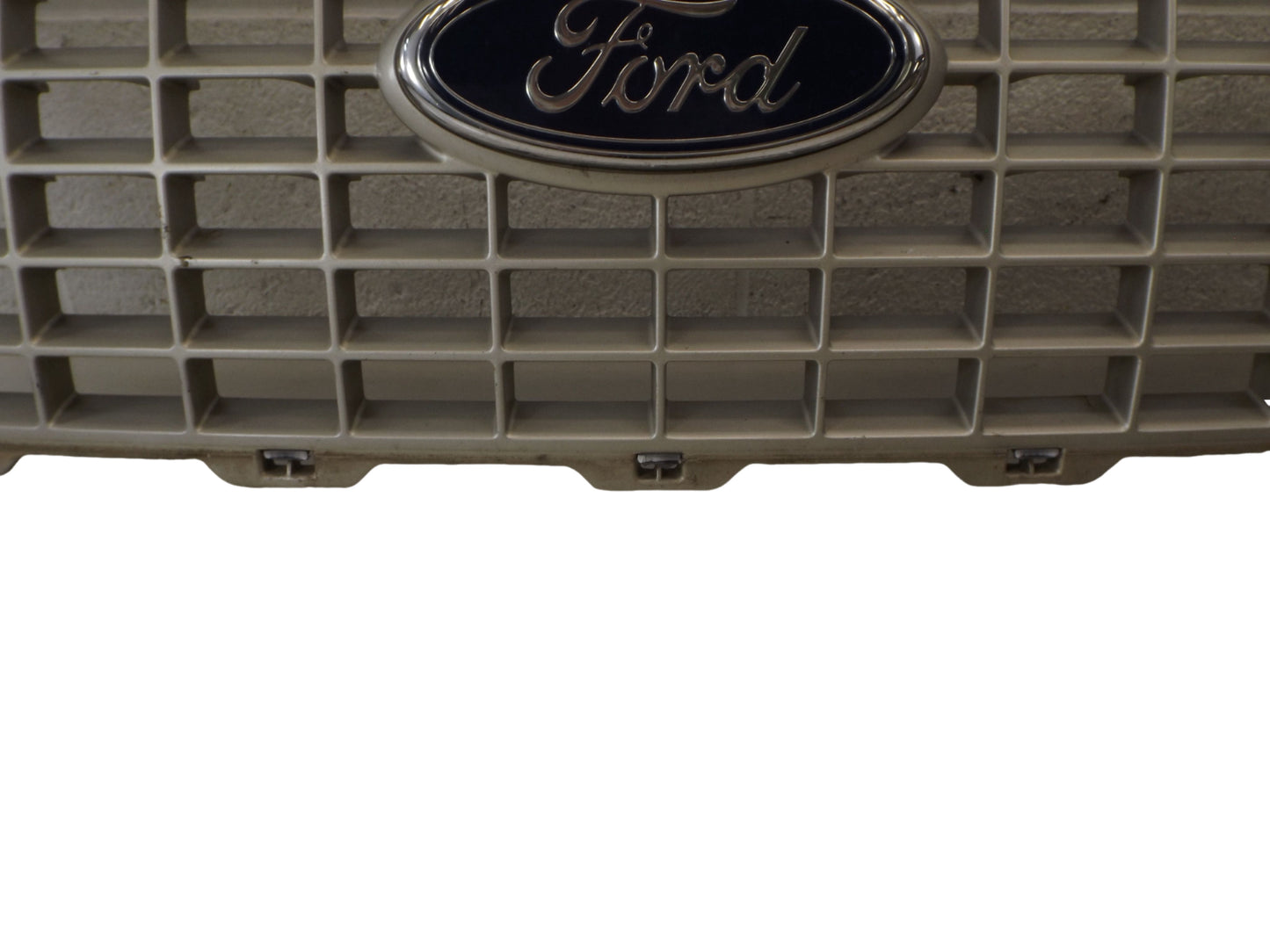 6L1Z8200BB 2003-2006 Ford Expedition Eddie Bauer Front Grille Used 6L1Z8200BB OEM