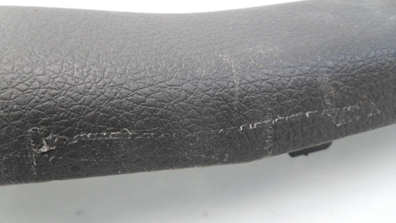 4R336313201BMW 2005-2009 Ford Mustang Driver FL Door Sill Plate Used 4R336313201BMW OEM