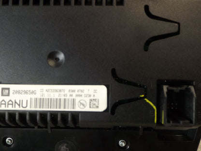638-03235  2010-11 GMC Terrain Radio Module Interface / Climate Control Used 638-03235 OEM