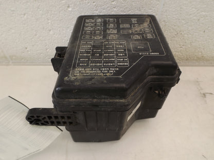 9121326003 2001-2006 Hyundai Santa Fe Fuse Box w/ Cover 2.7L Used 9121326003 OEM