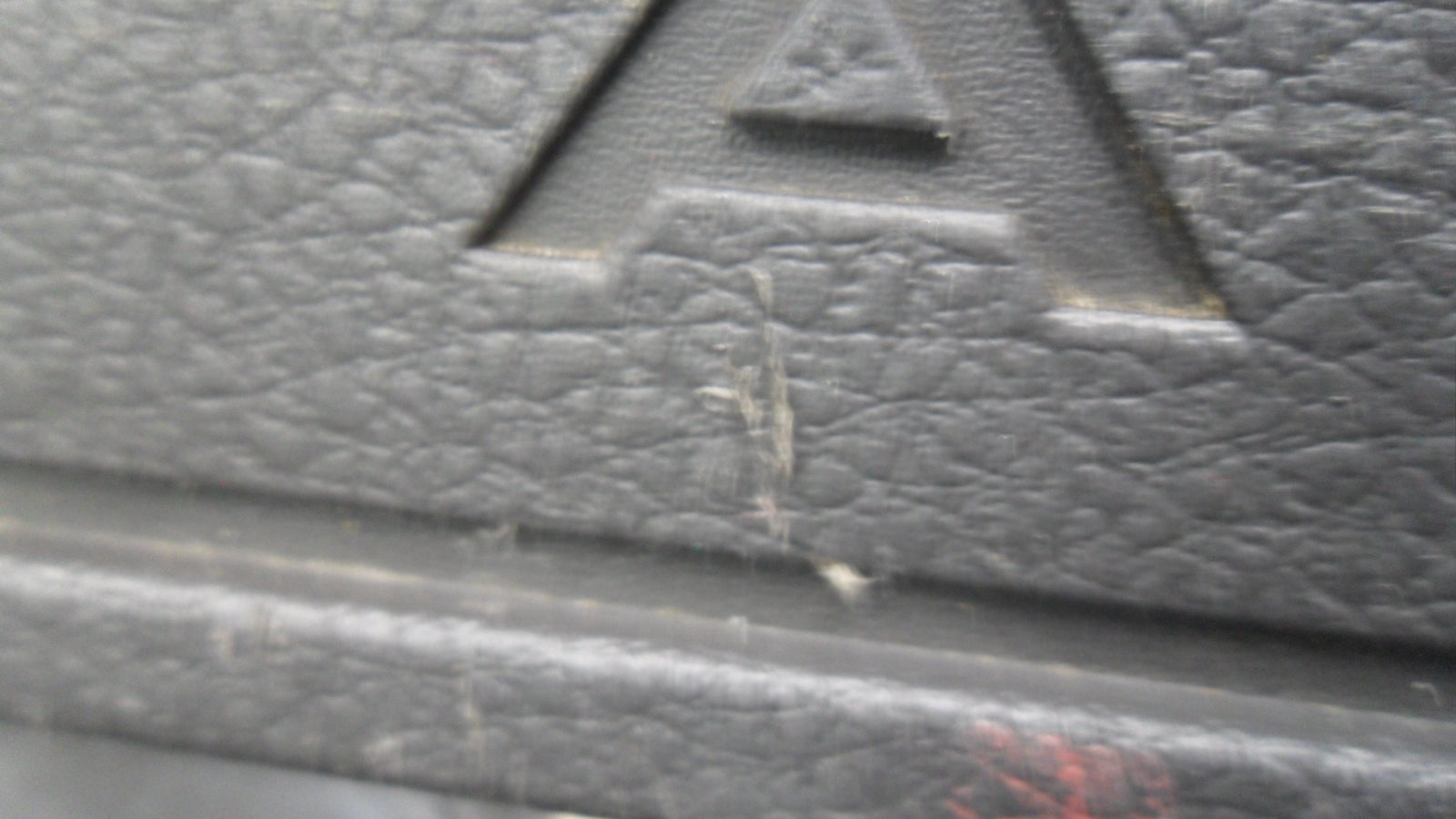 4R336313200EMW 2005-2009 Ford Mustang FR Door Trim Scuff Plate Used 4R336313200EMW OEM