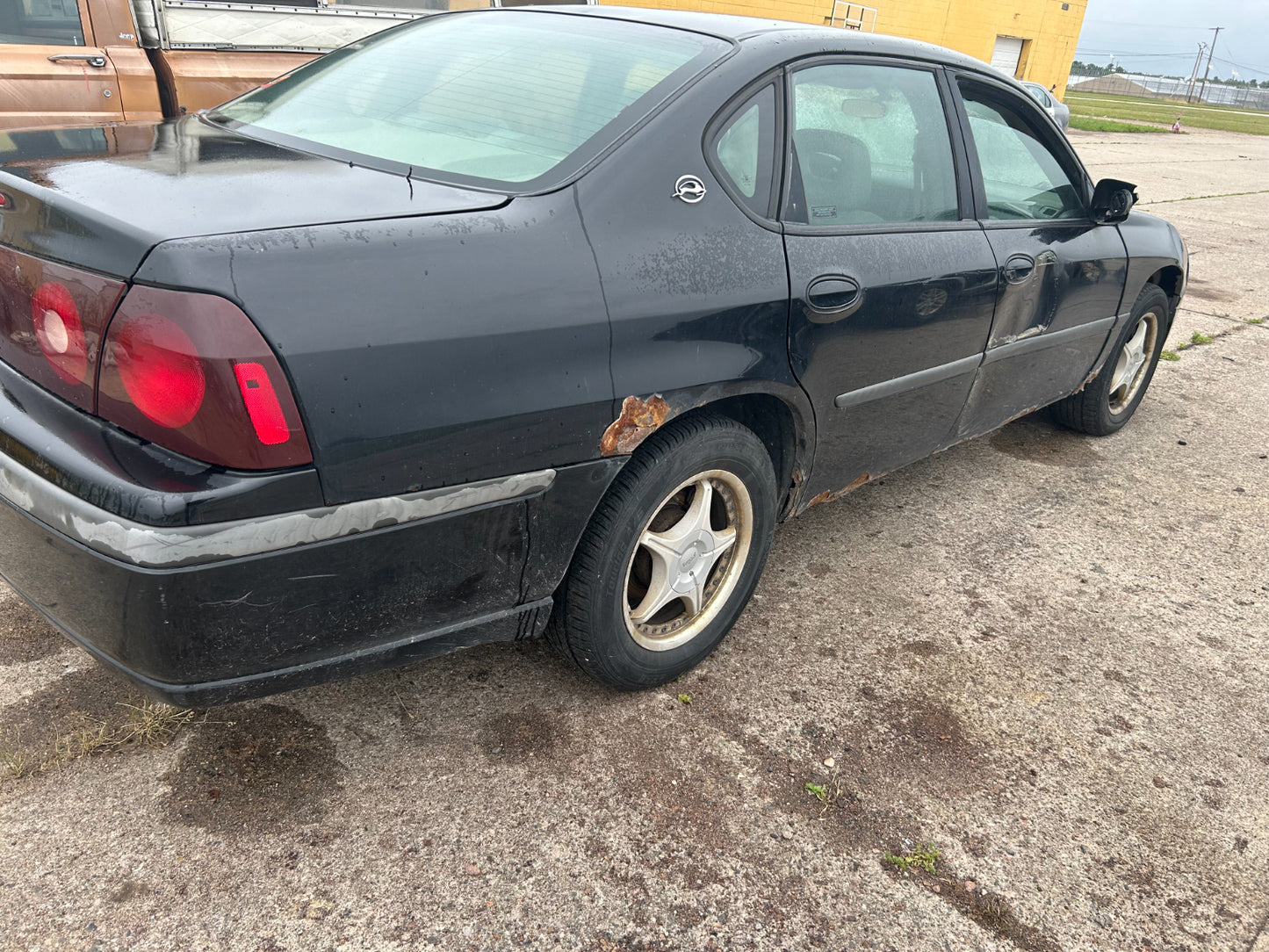 10306209 2000-2005 Chevrolet Impala Instrument Cluster W/O Tach Used 10306209 OEM