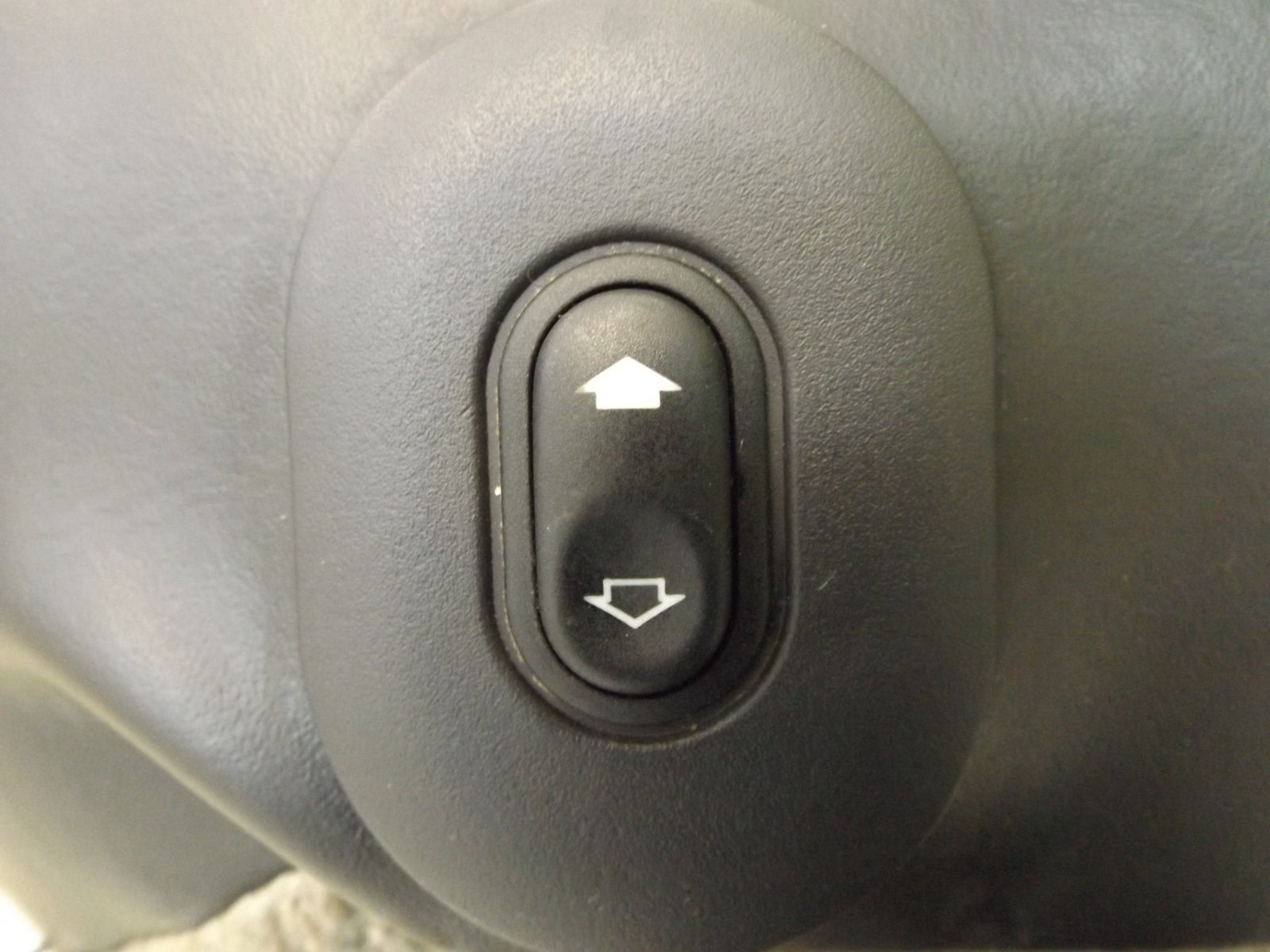 3W1Z5464416BBA 2004-2011 Lincoln Town Car Front Left Drivers Seat Assembly 3W1Z5464416BBA