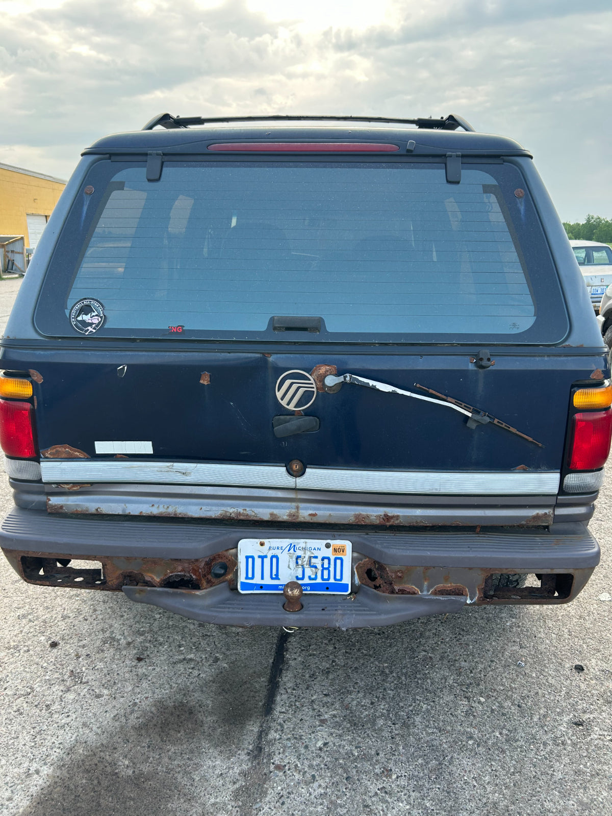 XL2Z7804459AAC 95-01 Mercury Mountaineer Instrument Panel Knee Bolster Used XL2Z7804459AAC OEM