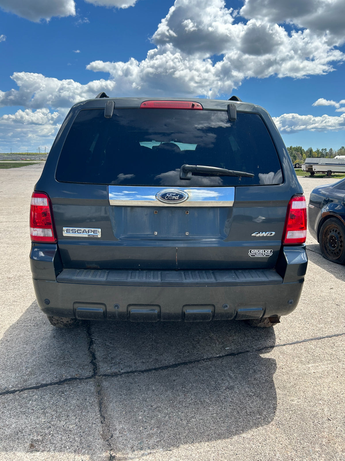 8L8Z7E391BA 08-12 Ford Escape Automatic Transmission Shift Cover Plate Used 8L8Z7E391BA OEM