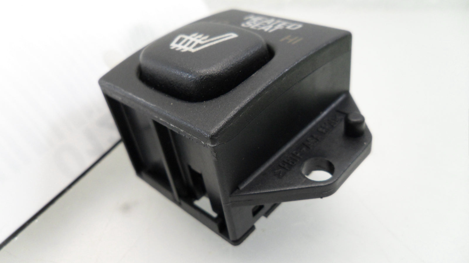 25623723 1997-2005 Buick Park Avenue Passenger Front Seat Heater Switch OEM 25623723 