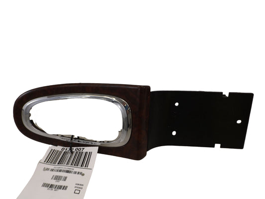 25819339 2006-2016 Chevrolet Impala Automatic Transmission Shift Cover Plate 25819339 OEM