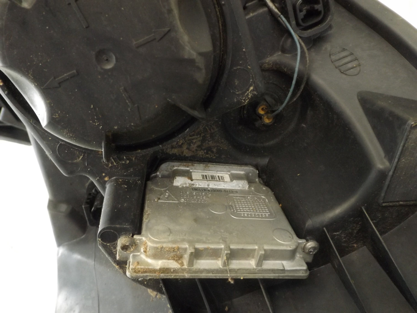 22777930 2008-2012 Buick Enclave Driver FL HID Headlight Used 22777930 OEM