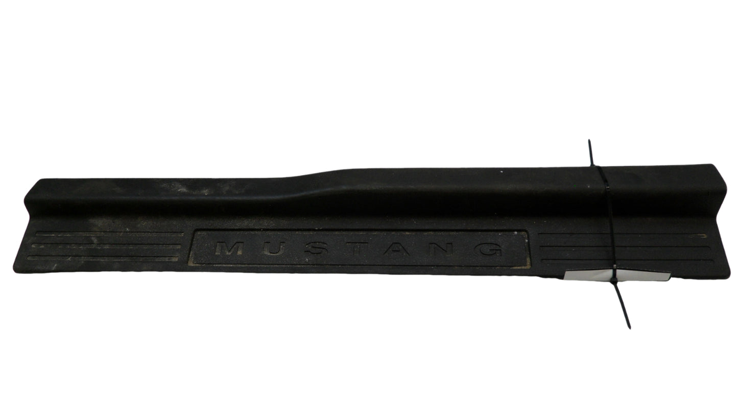 4R336313201BMW 2005-2009 Ford Mustang Driver FL Door Sill Plate Used 4R336313201BMW OEM