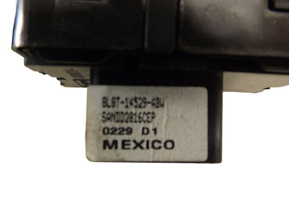 8L8Z14528AF 2008-12 Ford Escape RR Door Window Switch W/ Bezel Used 8L8Z14528AF OEM