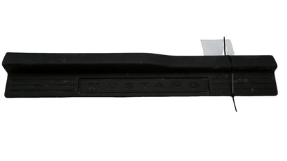 4R336313200EMW 2005-2009 Ford Mustang FR Door Trim Scuff Plate Used 4R336313200EMW OEM