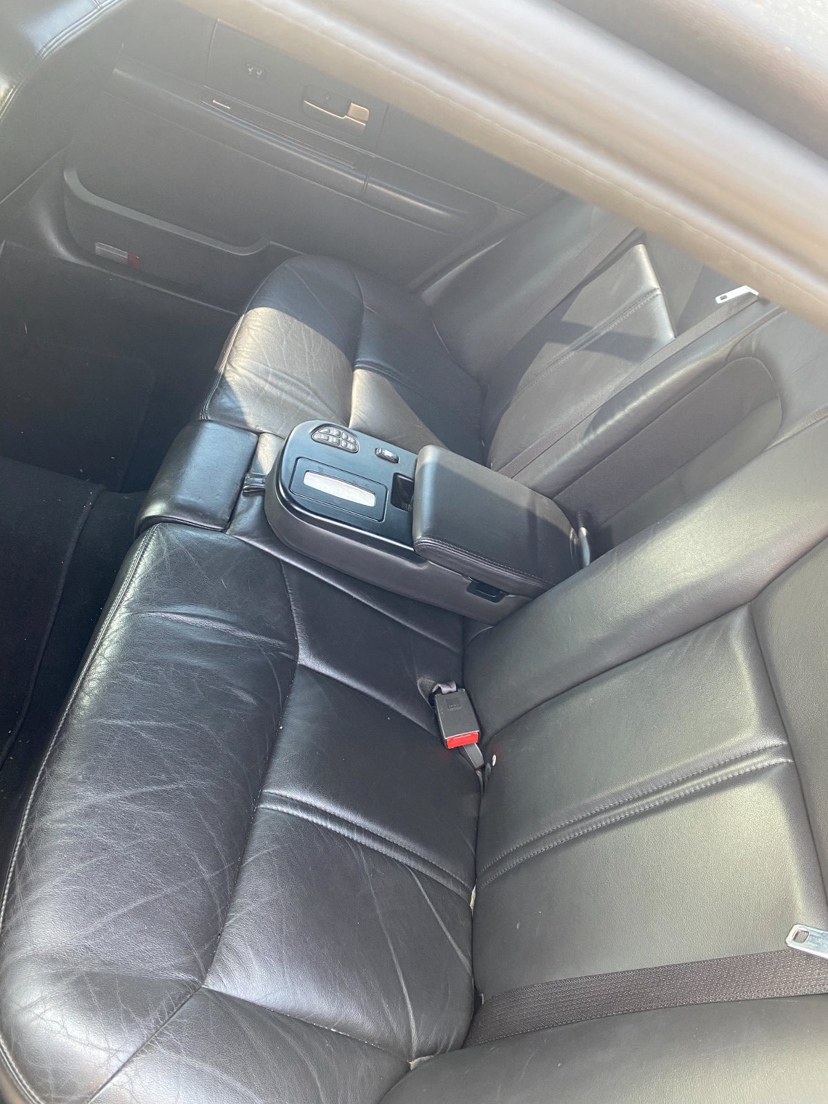 3W1Z5464416BBA 2004-2011 Lincoln Town Car Front Left Drivers Seat Assembly 3W1Z5464416BBA