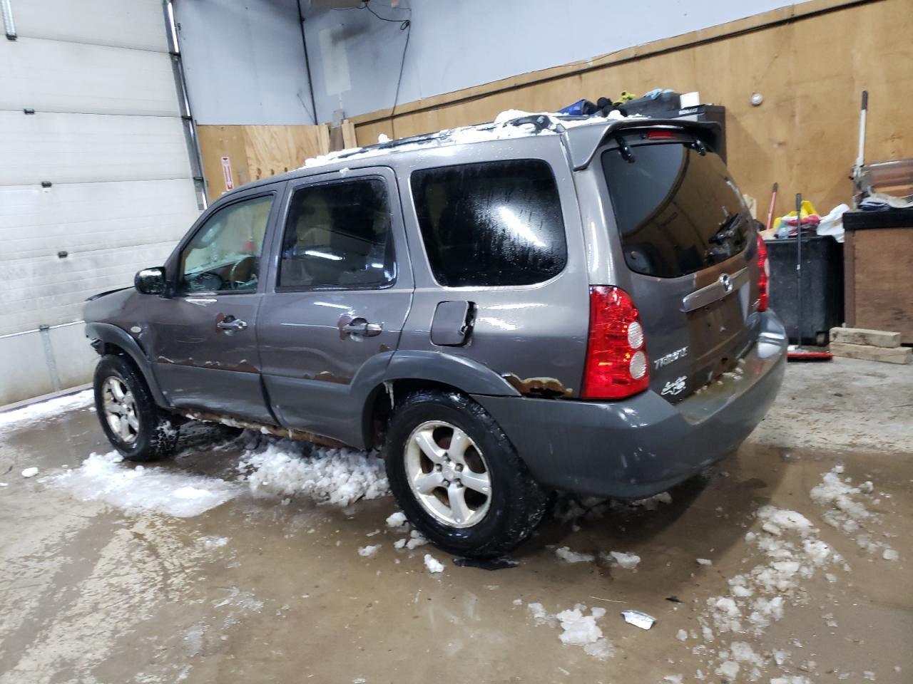 EF2069180H 2001-2006 Mazda Tribute Driver FL Non Heated Door Mirror Used ZZC06912070 OEM