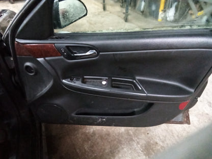 23312080 2009-2011 Chevrolet Impala FR Door Pillar Post Trim Set Used 23312080 OEM