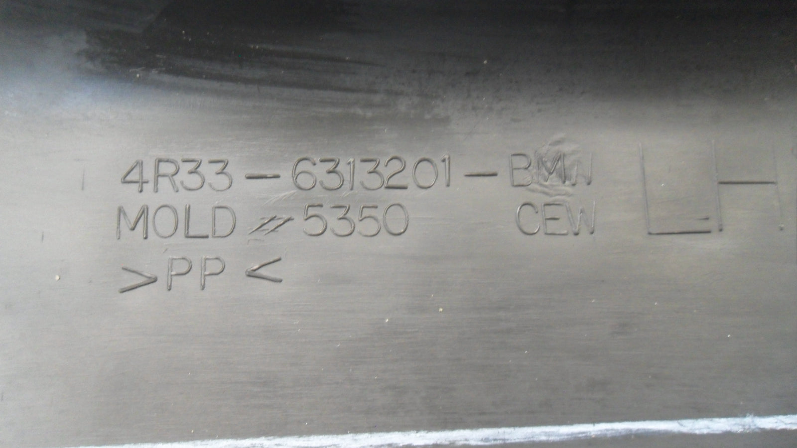 4R336313201BMW 2005-2009 Ford Mustang Driver FL Door Sill Plate Used 4R336313201BMW OEM