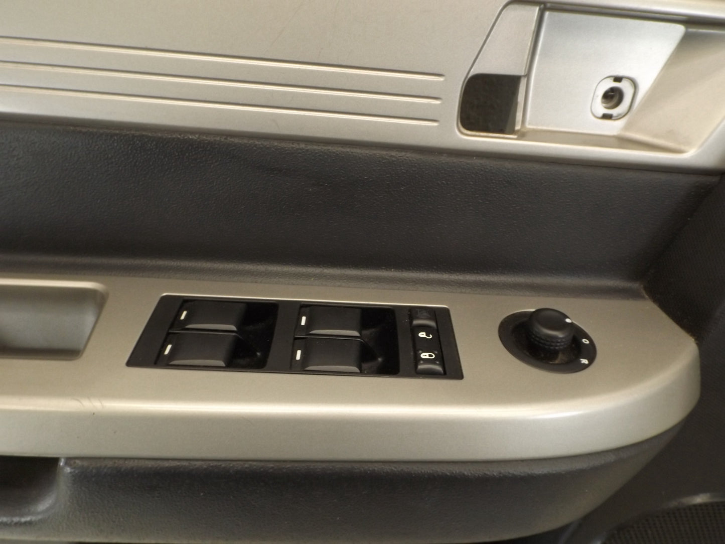 1GH661T1AA 2007-2010 Chrysler Sebring FL Door Interior Trim Panel Used 1GH611J1AA OEM