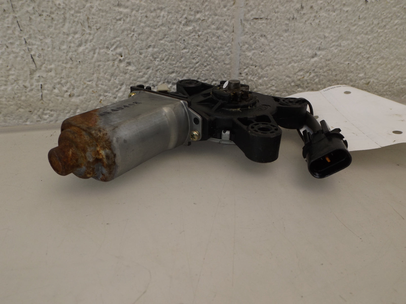 9882026200 2004-2006 Hyundai Santa Fe Rear Right Passenger Window Motor Used 9882026200 OEM