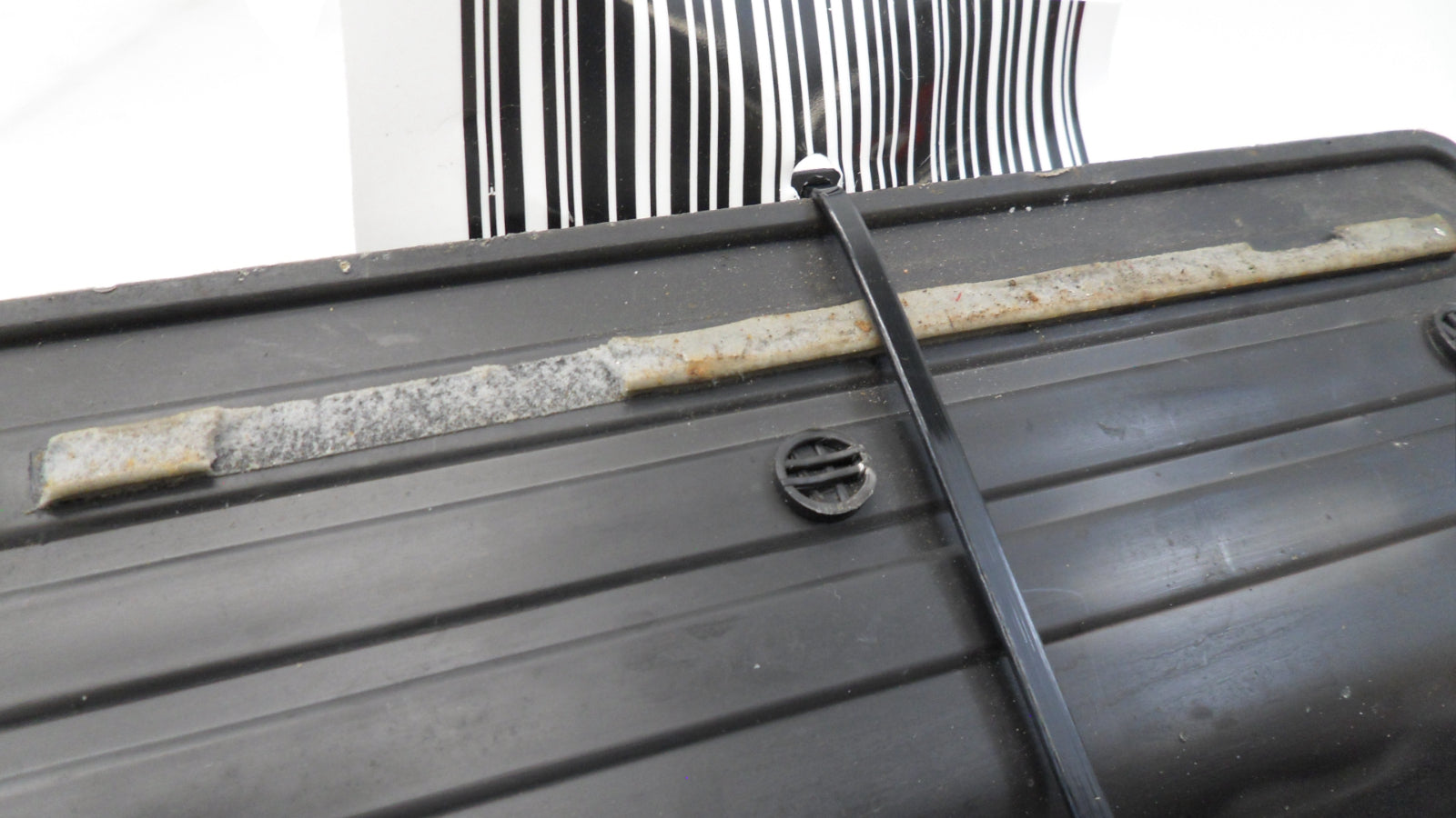 4R336313201BMW 2005-2009 Ford Mustang Driver FL Door Sill Plate Used 4R336313201BMW OEM