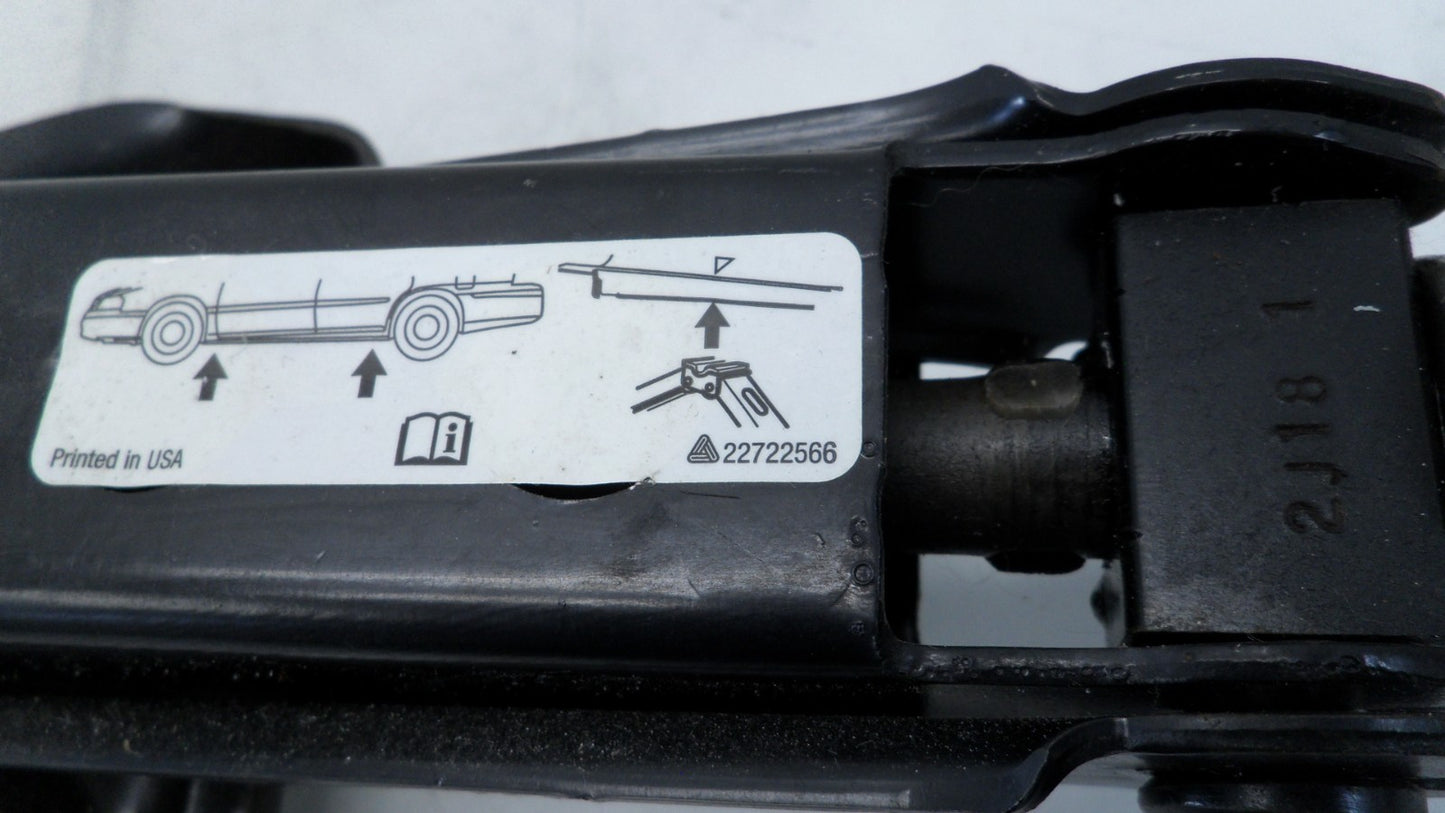 13500014 2009-2012 Chevrolet Traverse FL Floor Jack Used 13500014 OEM