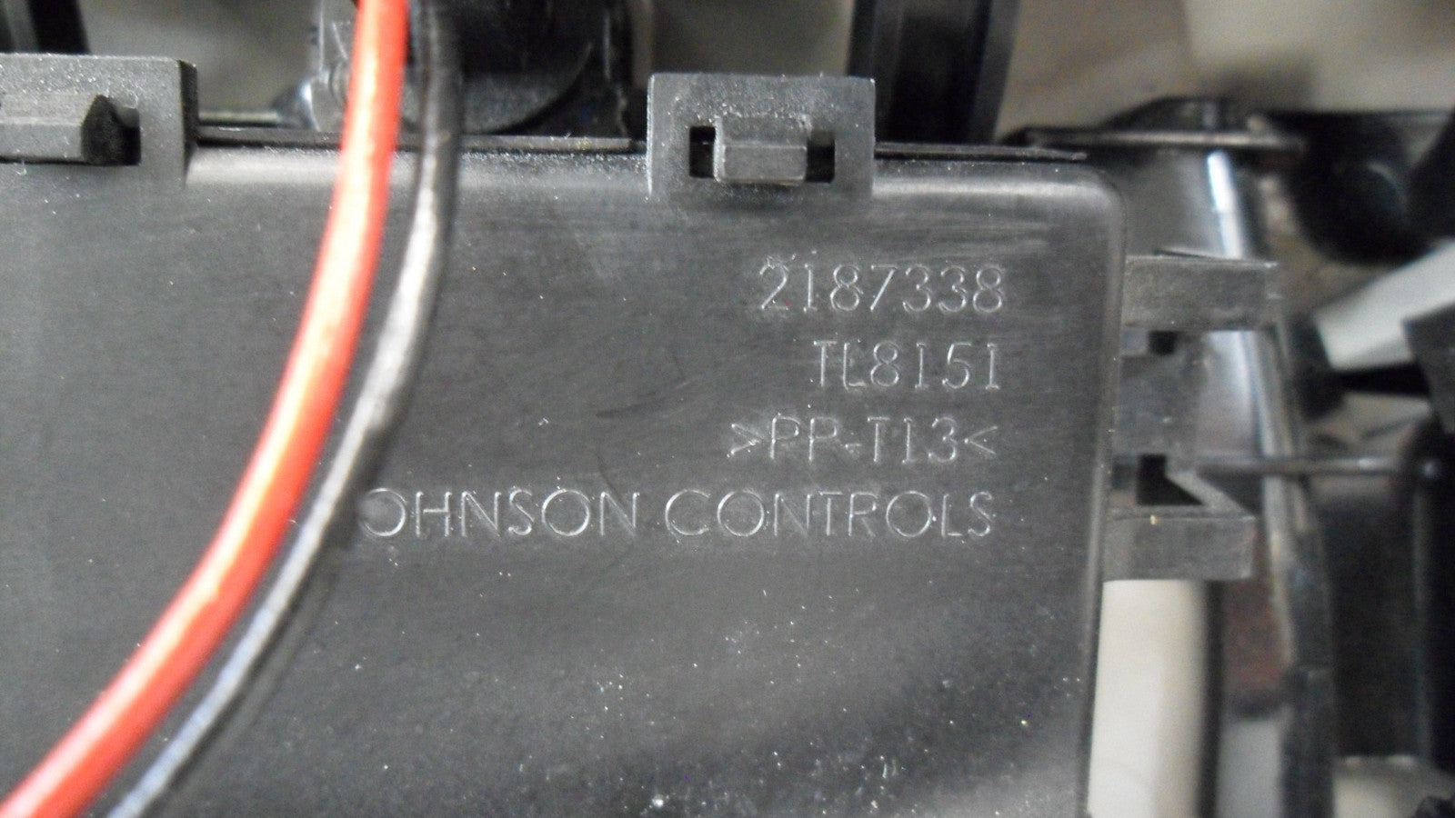 22897851 2013-2017 GMC Acadia FU Roof Overhead Console Used 22897851 OEM