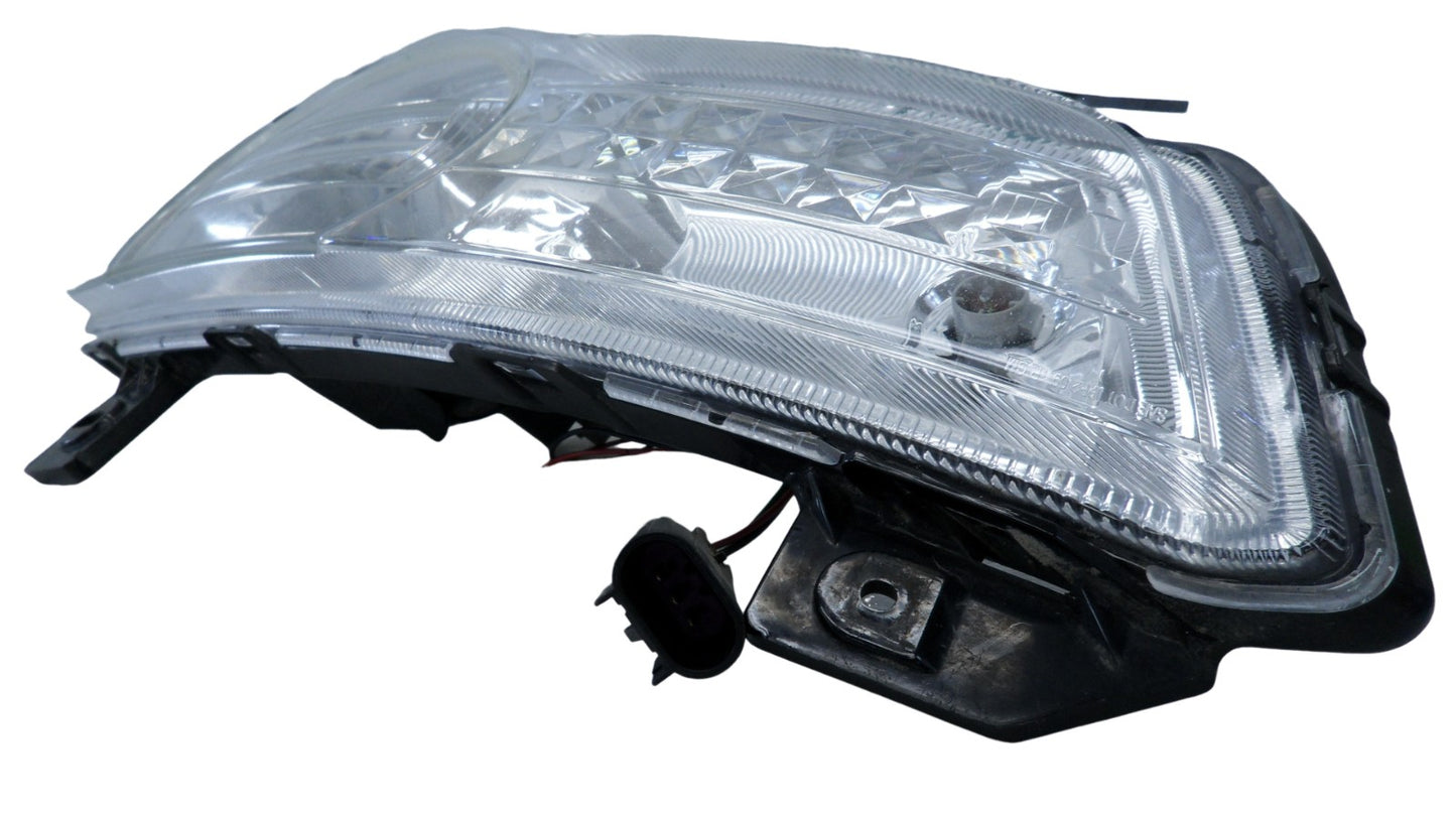 20794799 2009-2012 Chevrolet Traverse FR Turn Signal Light Assembly Used 20794799 OEM