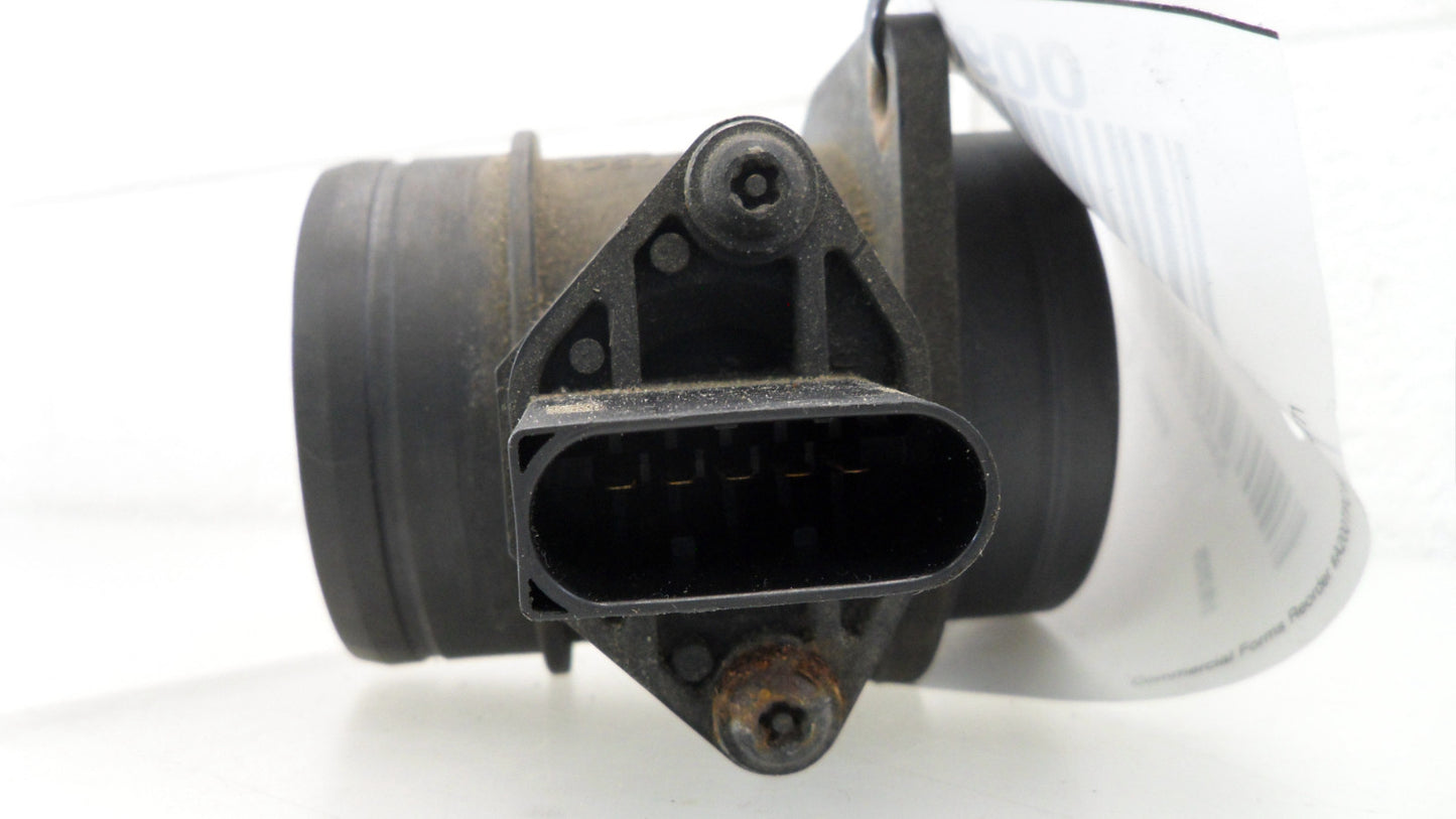 06A906461A 2000-2001 Volkswagen Beetle Mass Air Flow Sensor 2.0L Used 06A906461A OEM