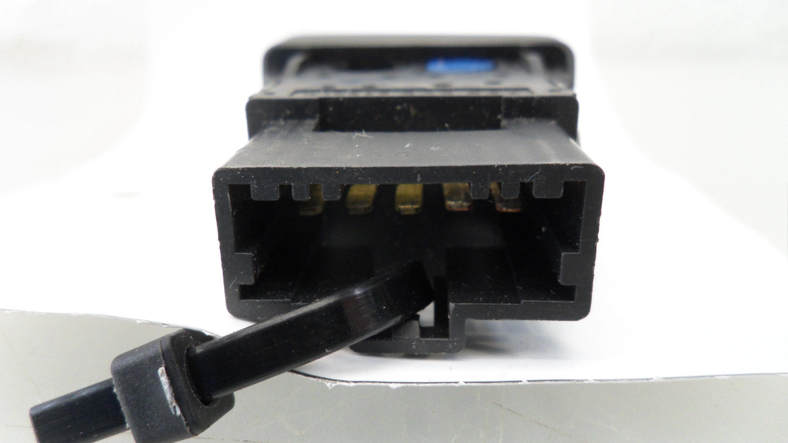 M22273HZSSEP2 2004-2006 Acura TL Traction Control Switch Used M22273HZSSEP2 OEM