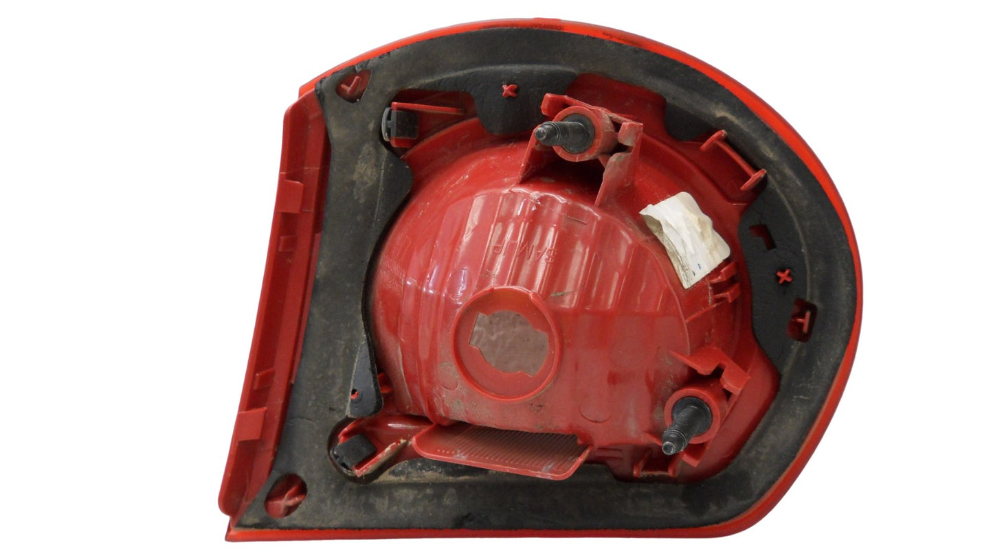 25952323 2009-2012 Chevrolet Traverse RL Back Up Light Assembly Used 25952323 OEM