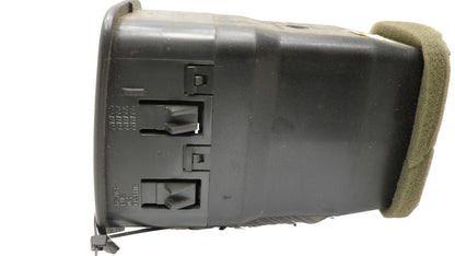15717356 2000-2006 Chevrolet Silverado Passenger FR Dashboard Air Vent Used 15717356 OEM