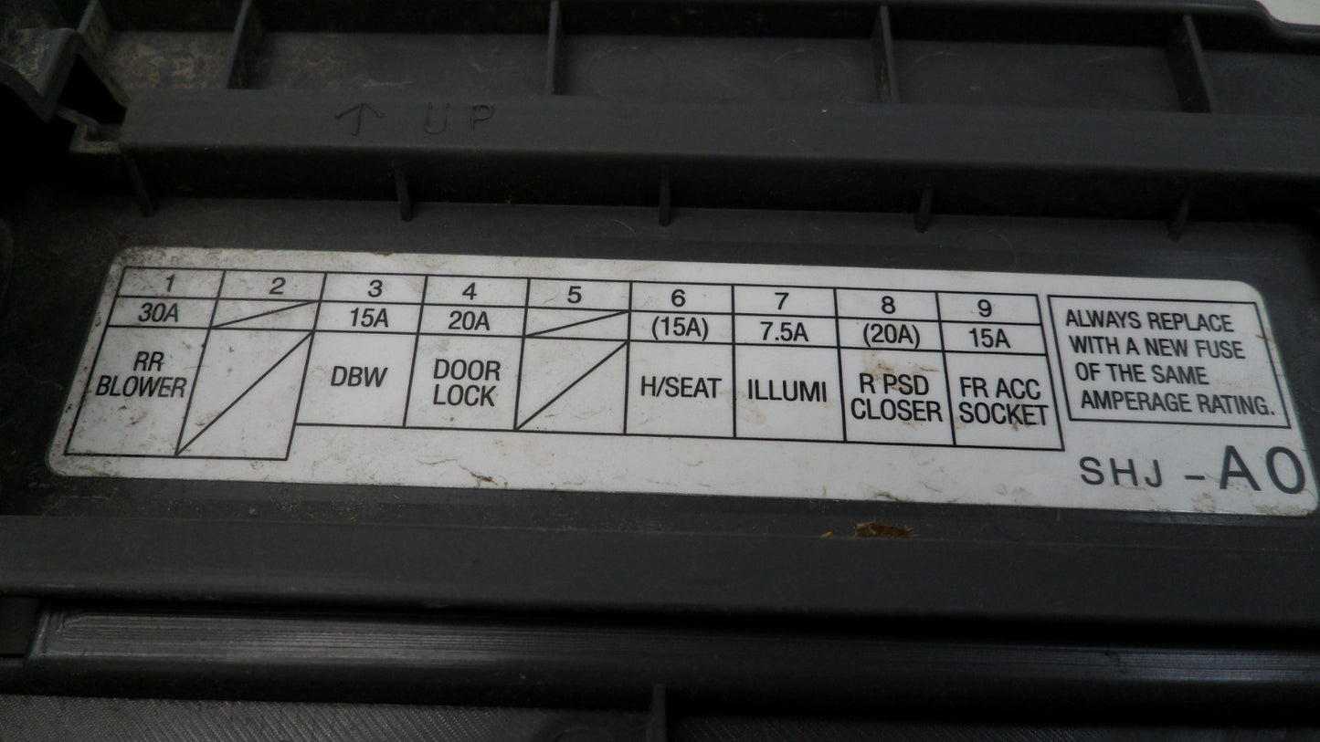 83113SHJA01ZC 2005-2007 Honda Odyssey Passenger FR Kick Panel Trim Used 83163SHJA01ZC OEM