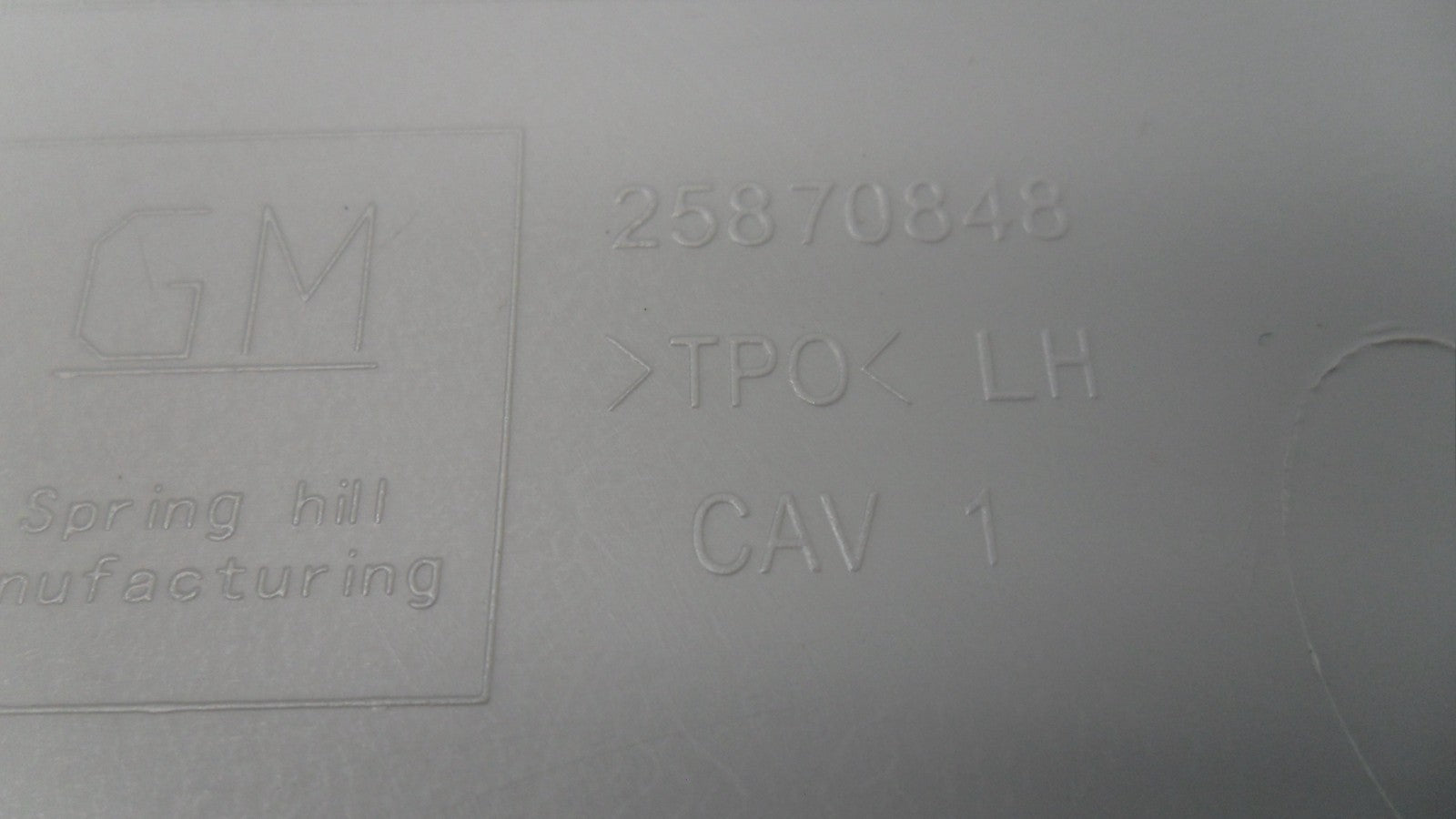 22789039 2009-12 Chevrolet Traverse Driver FL Body A-Pillar Trim Panel Used 22789039 OEM