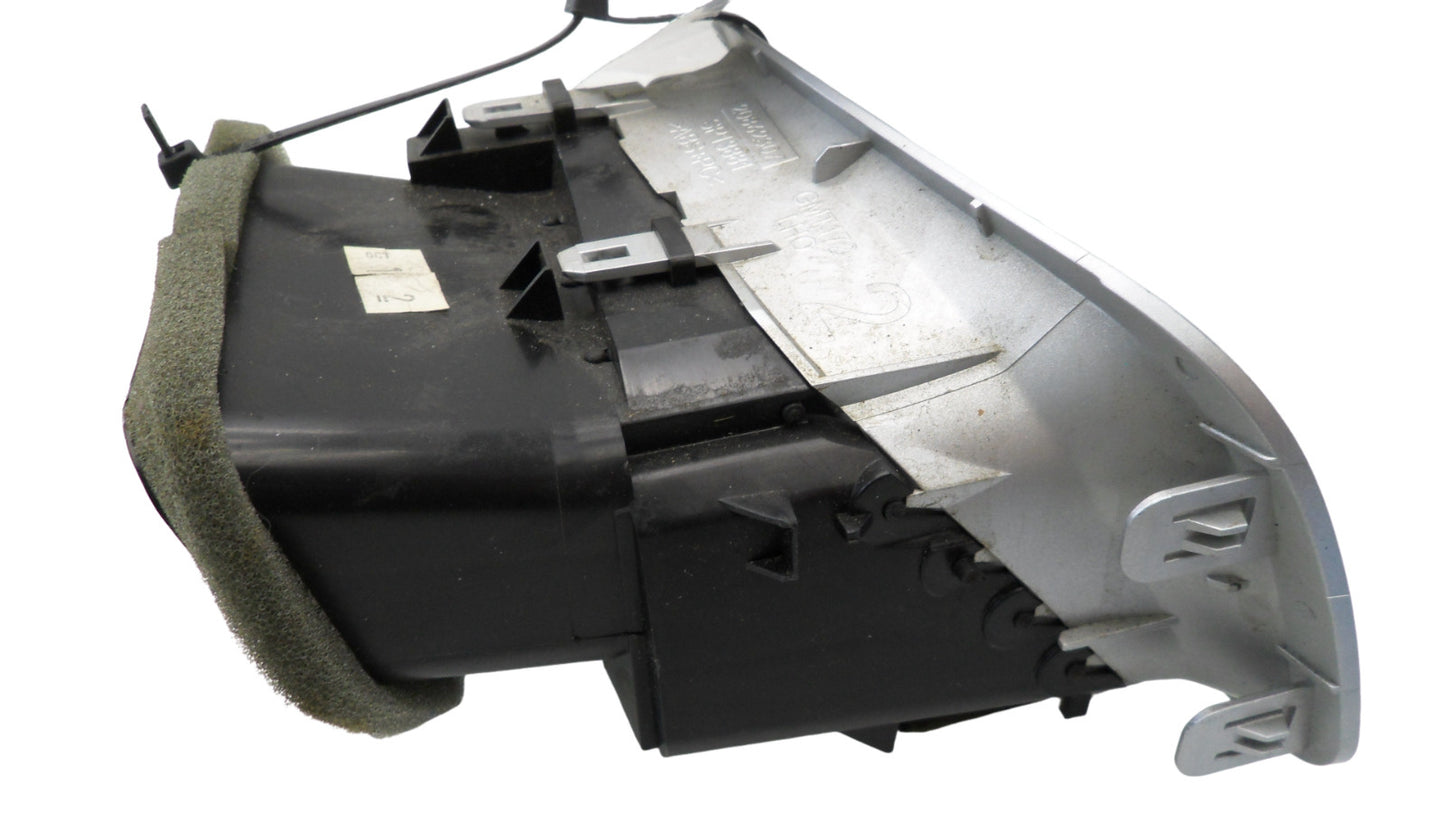 20862307 2010-2015 Chevrolet Equinox Passenger FR Dashboard Air Vent Used 20862307 OEM