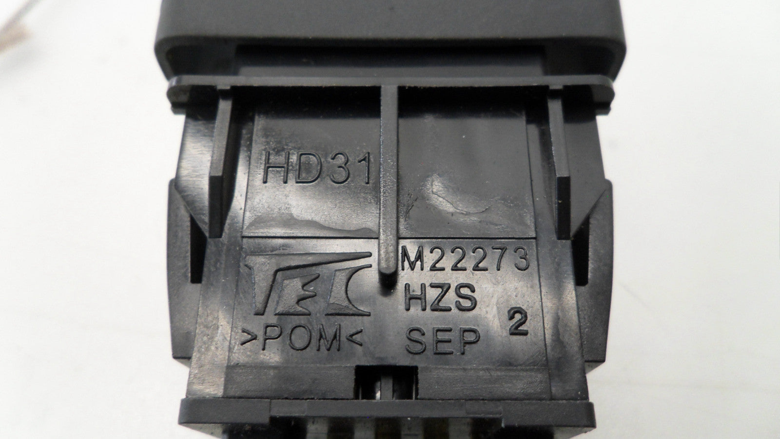 M22273HZSSEP2 2004-2006 Acura TL Traction Control Switch Used M22273HZSSEP2 OEM