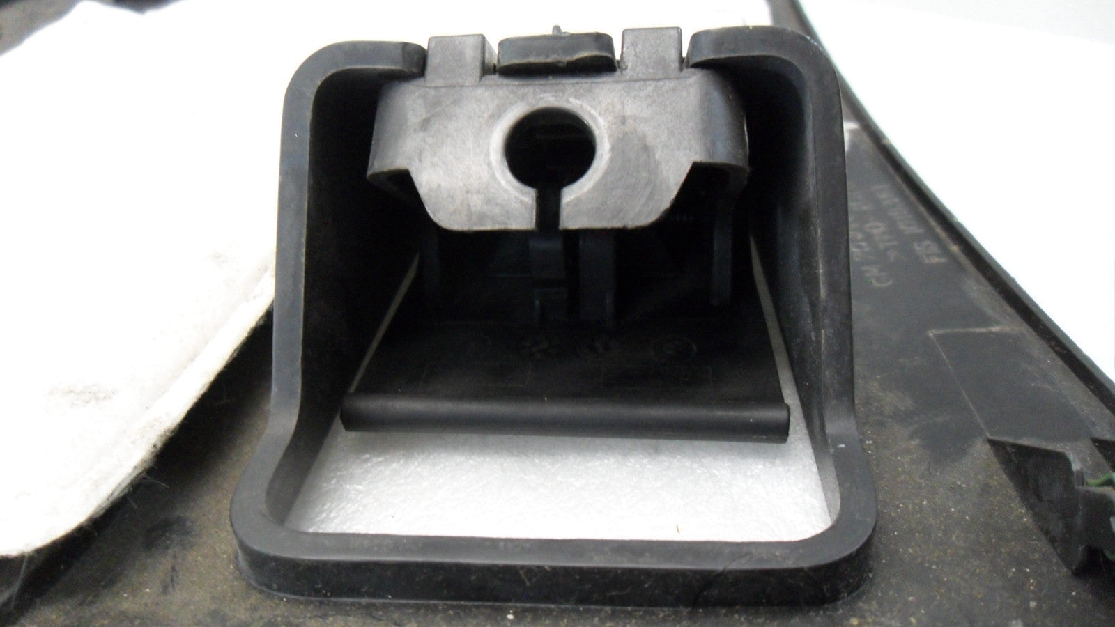 20910862001 2010-2011 Chevrolet Equinox Instrument Panel Knee Bolster Used 20910862001 OEM